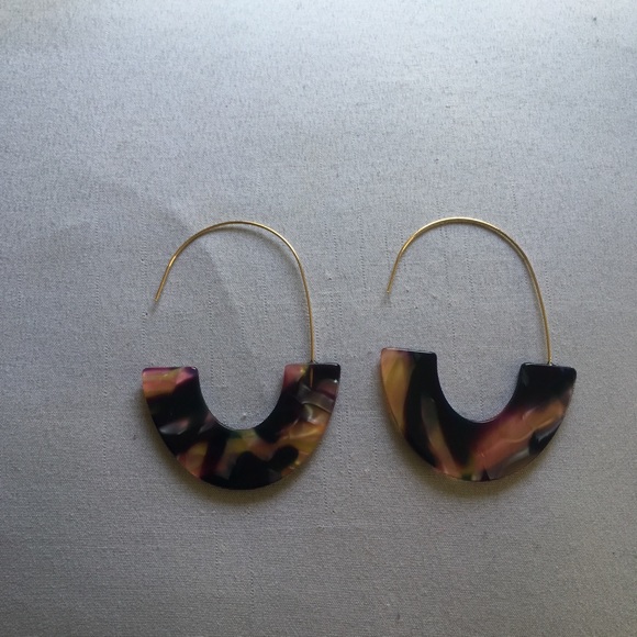 Multi color hoop Earring - Picture 5 of 6